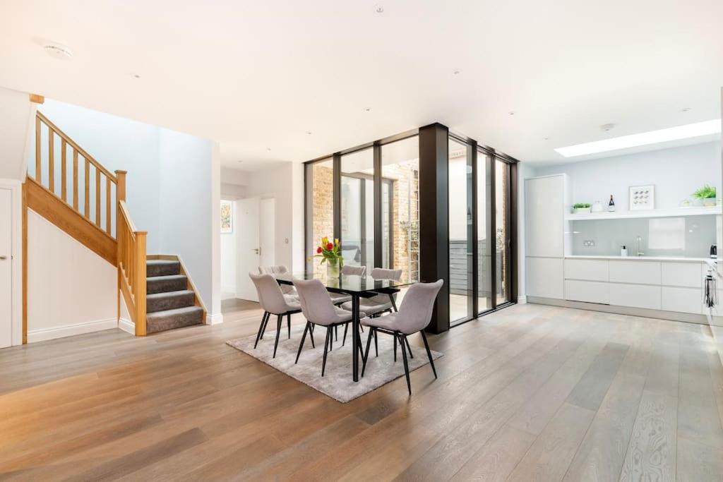 Апартаменты Modern House In South Kensington Лондон Экстерьер фото
