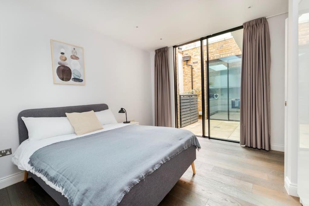 Апартаменты Modern House In South Kensington Лондон Экстерьер фото